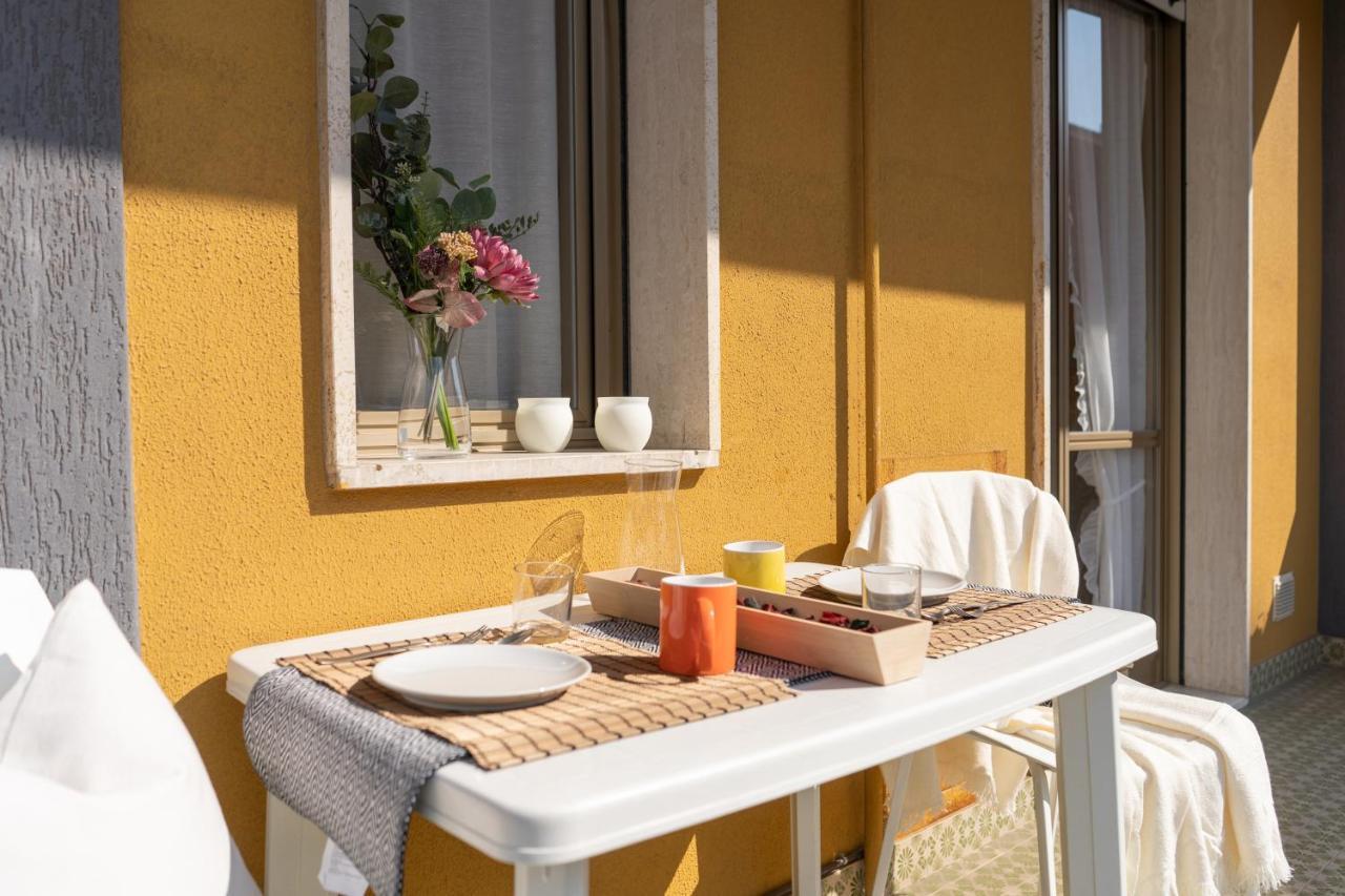 Pietra Ligure Downtown Convenience -Free Parking Apartment Екстериор снимка